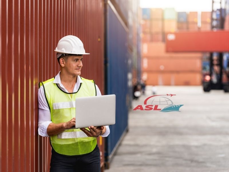 Kinh Nghiệm Tránh Hàng Bị Giữ Tại Cảng 2026 | ASL Việt Nam