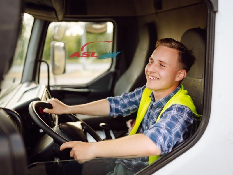 Doanh Nghiệp Nên Thuê Forwarder Hay Tự Làm? 2026 | ASL Việt Nam