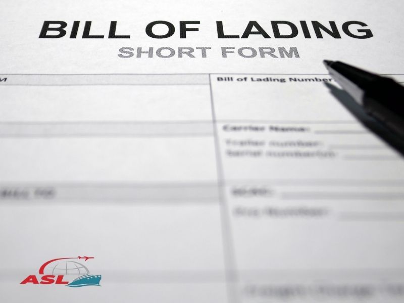 Giải thích bill of lading là gì và vai trò của vận đơn trong vận chuyển quốc tế.