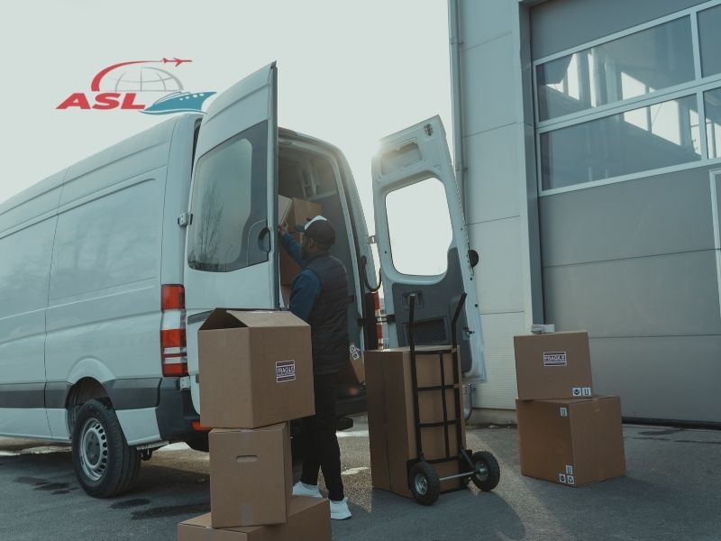 Door To Door giúp tối ưu chuỗi cung ứng và giao nhận hàng hóa toàn quốc.