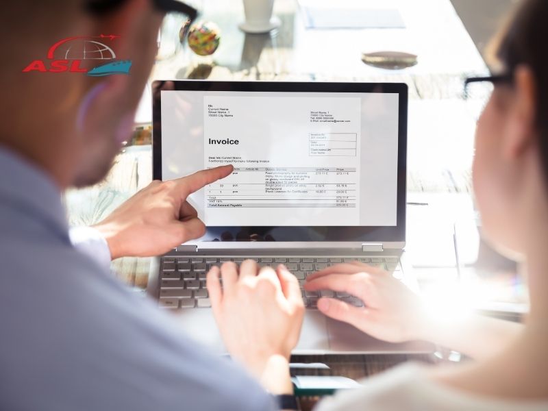 Invoice sai thông tin có ảnh hưởng gì đến hải quan, thanh toán quốc tế và cách xử lý đúng quy định.
