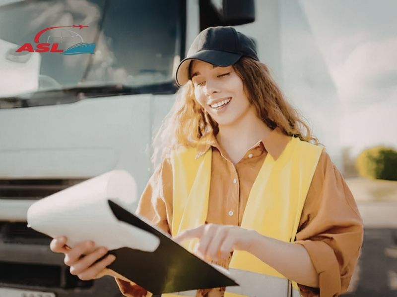 Tổng hợp giấy tờ cần thiết khi vận chuyển đường bộ giúp tránh bị kiểm tra và chậm trễ.