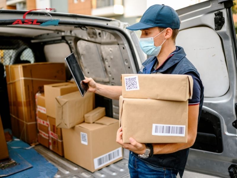 Hướng dẫn các bước gửi hàng door to door đơn giản, nhanh chóng.