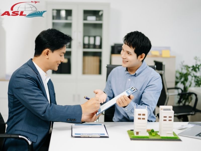 Hỗ trợ khai hải quan xuất khẩu tận nơi, tư vấn chi tiết hồ sơ và xử lý nhanh chóng cho doanh nghiệp.