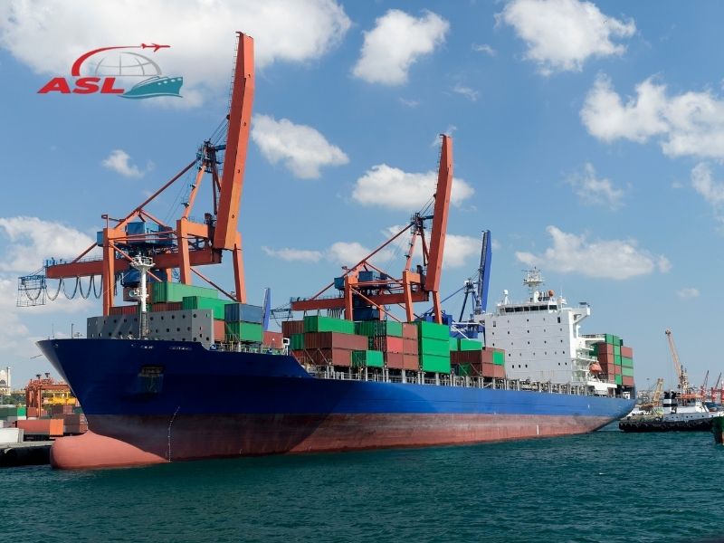 Dịch vụ vận chuyển qua Tân Cảng Cái Mép kết nối tuyến vận tải quốc tế.
