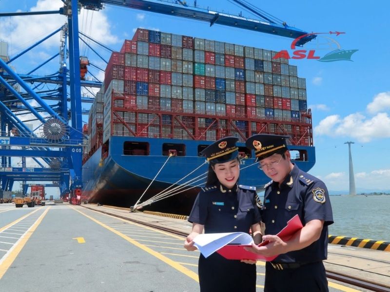 Cập nhật các thay đổi quan trọng trong chính sách hải quan ảnh hưởng đến doanh nghiệp xuất nhập khẩu.