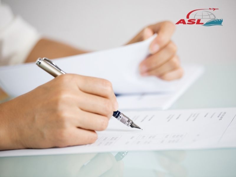 Hướng dẫn thủ tục nhập khẩu rượu và đồ uống có cồn, điều kiện kinh doanh và quy định thuế hiện hành.