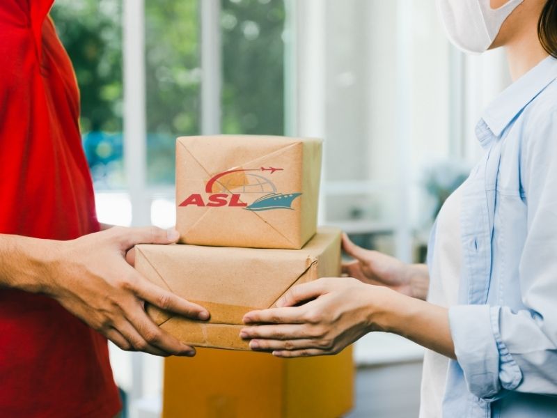 Giải pháp giúp doanh nghiệp giảm chi phí logistics Door To Door hiệu quả.