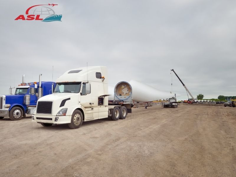 Phân tích khó khăn khi vận chuyển turbine điện gió và giải pháp logistics hiệu quả.
