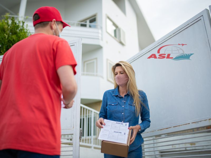 Khám phá cách doanh nghiệp áp dụng logistics theo ngành để tối ưu vận hành.